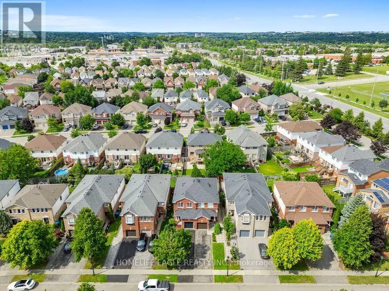 479 HEDDLE CRESCENT