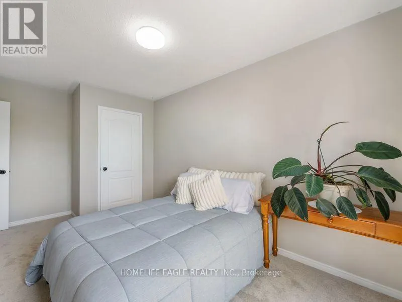479 HEDDLE CRESCENT
