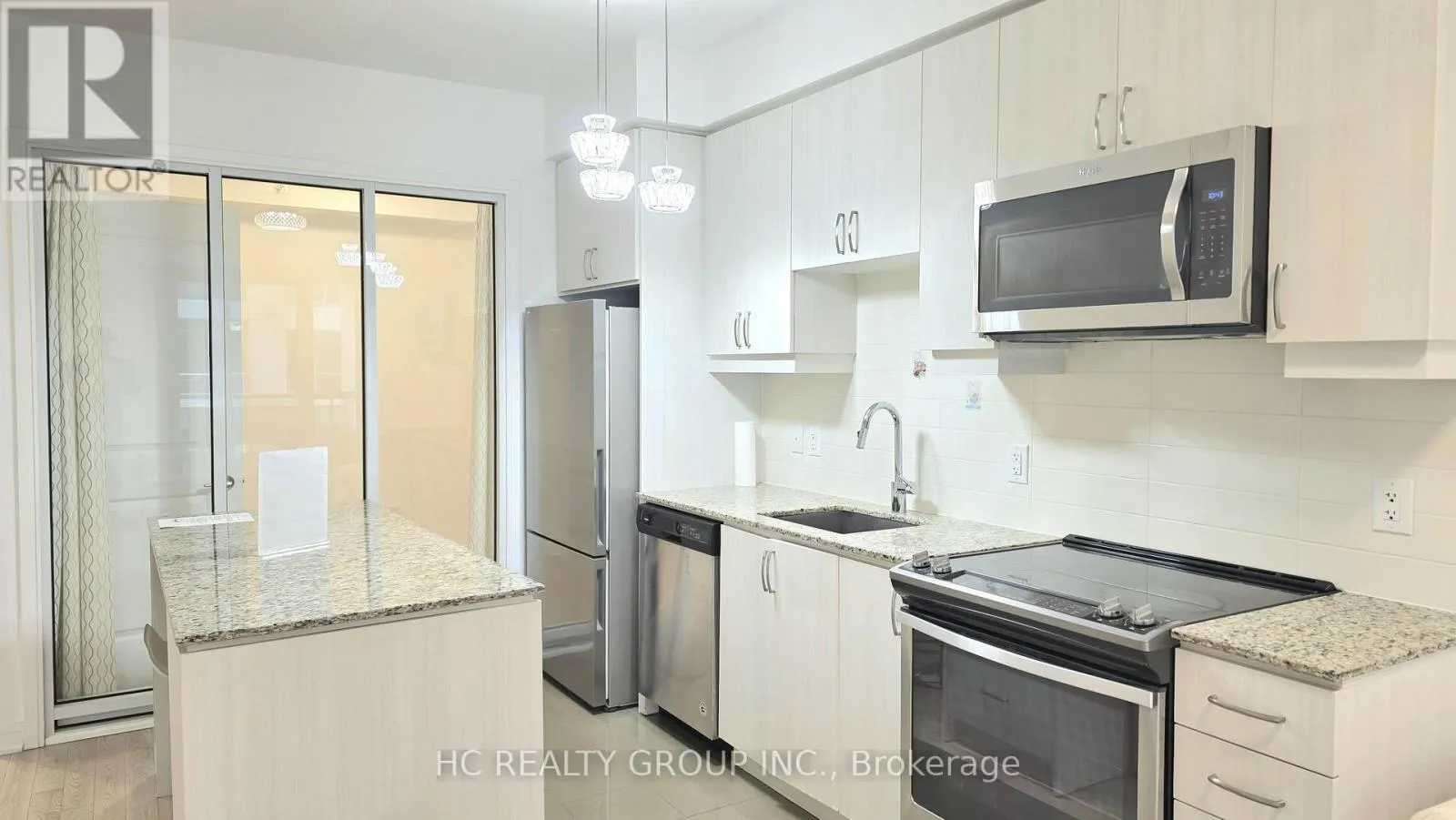 213 - 9191 YONGE STREET