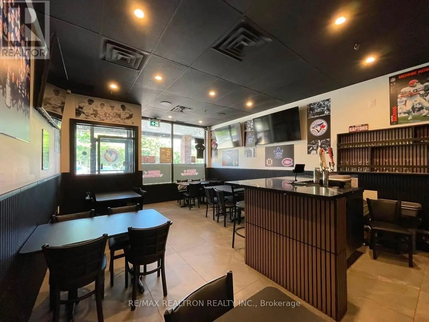 4 - 4721 HIGHWAY 7 WAY E