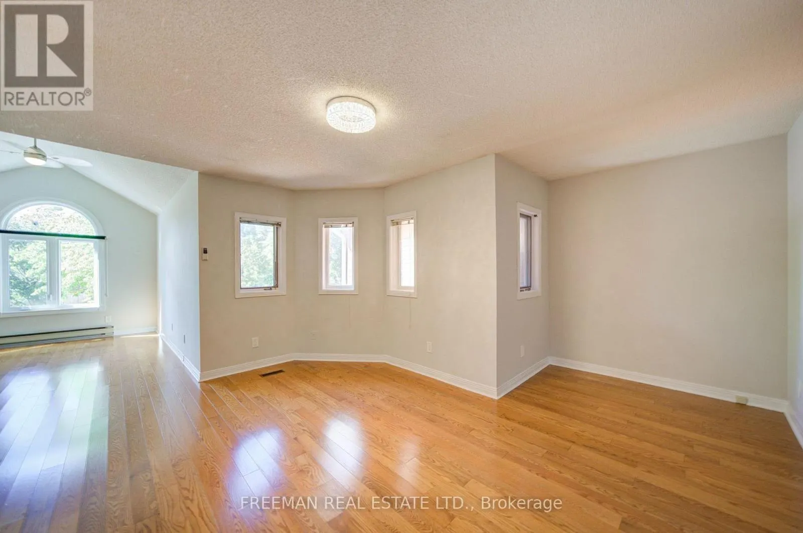 107 BROWNSTONE CIRCLE