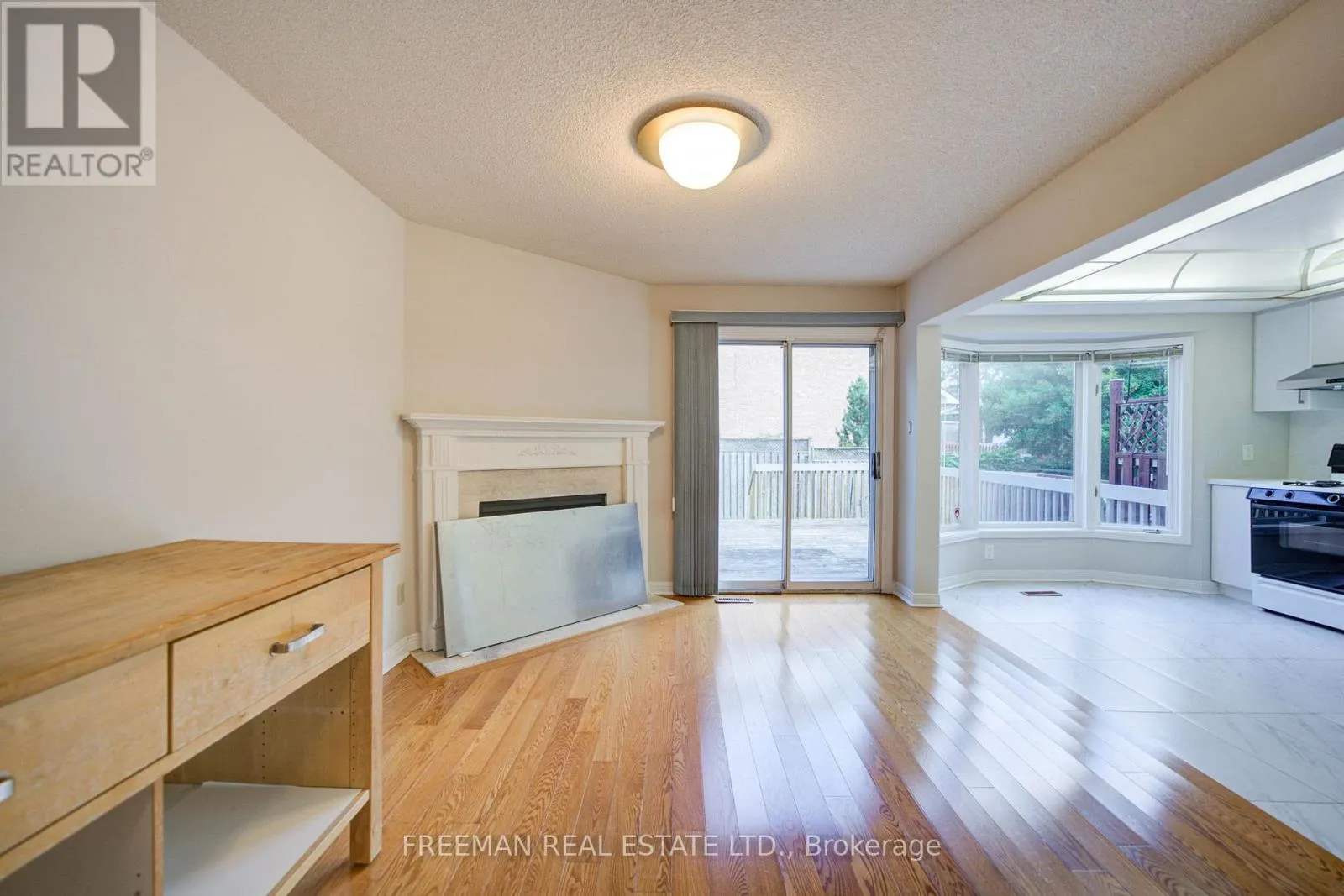107 BROWNSTONE CIRCLE