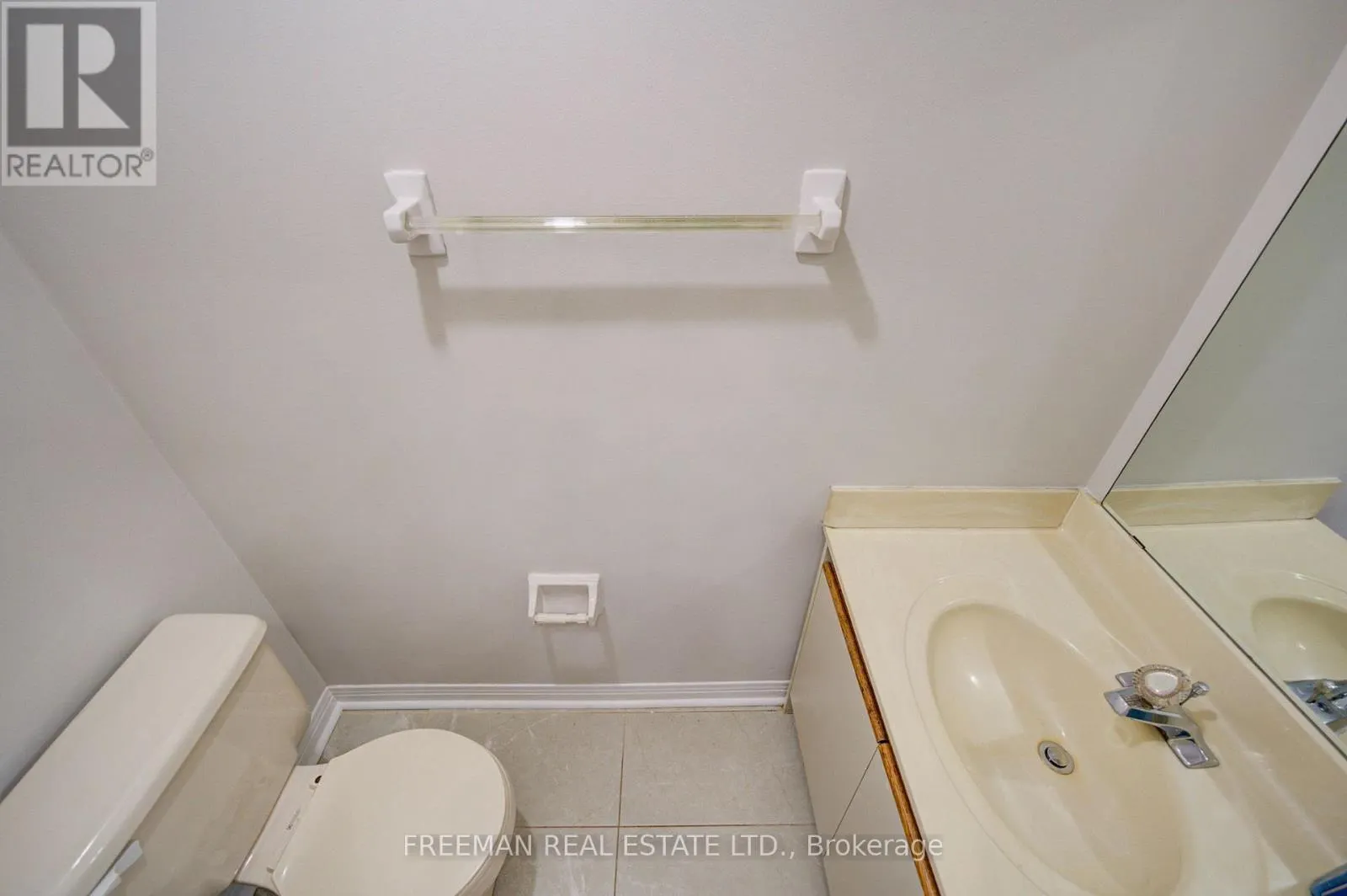 107 BROWNSTONE CIRCLE