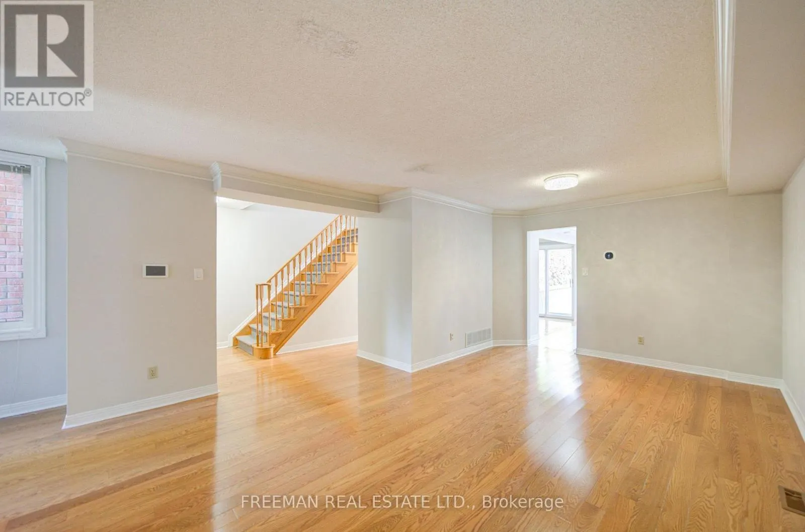 107 BROWNSTONE CIRCLE