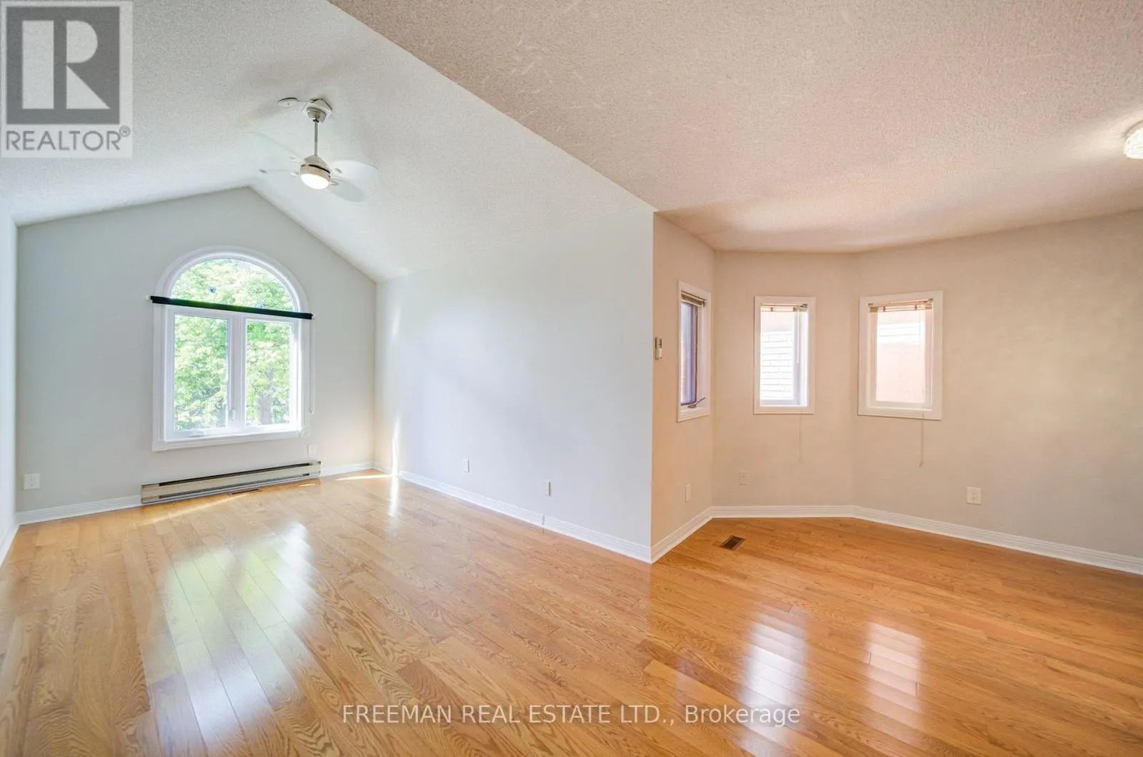 107 BROWNSTONE CIRCLE