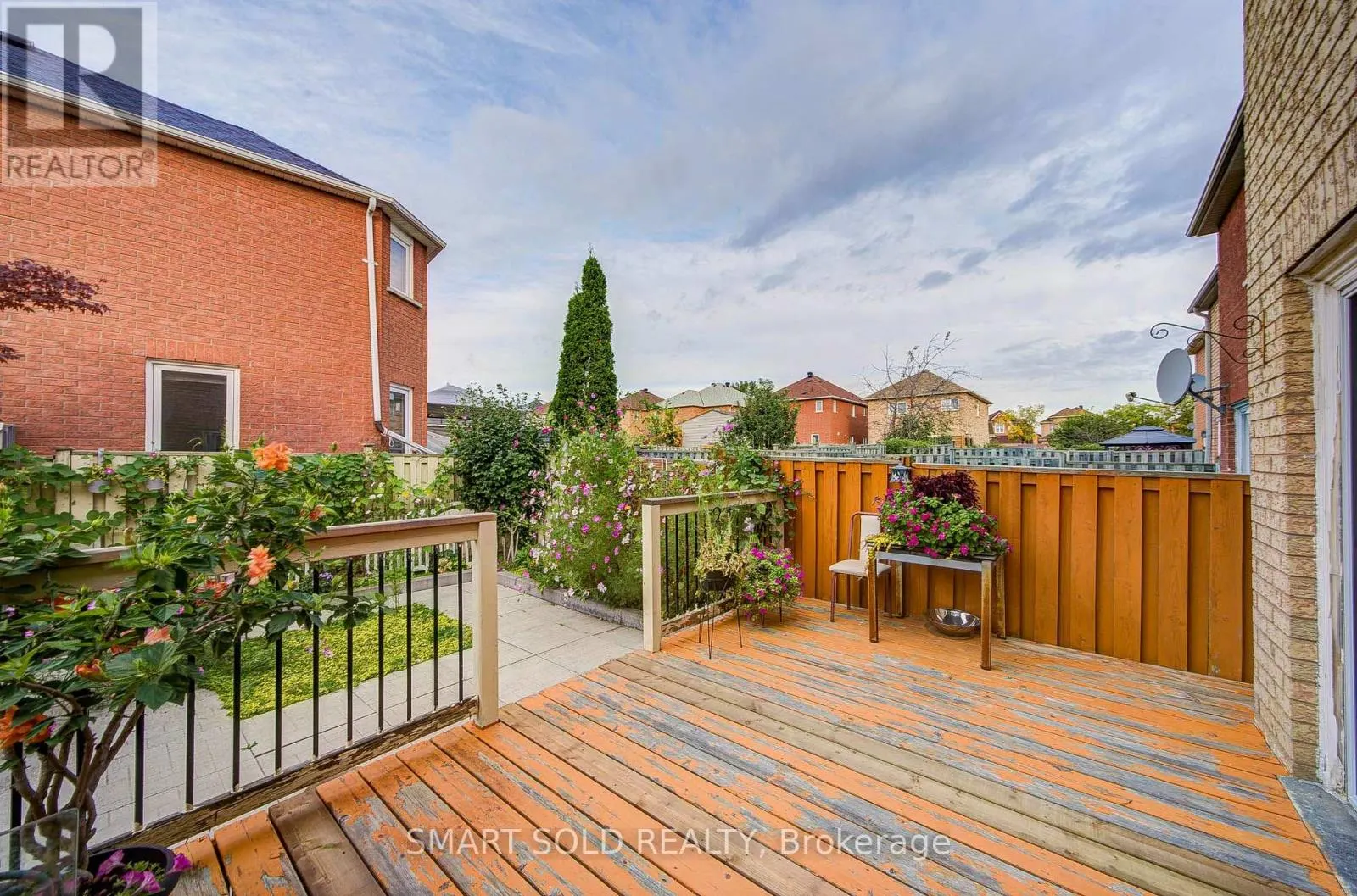 70 CONNERY CRESCENT