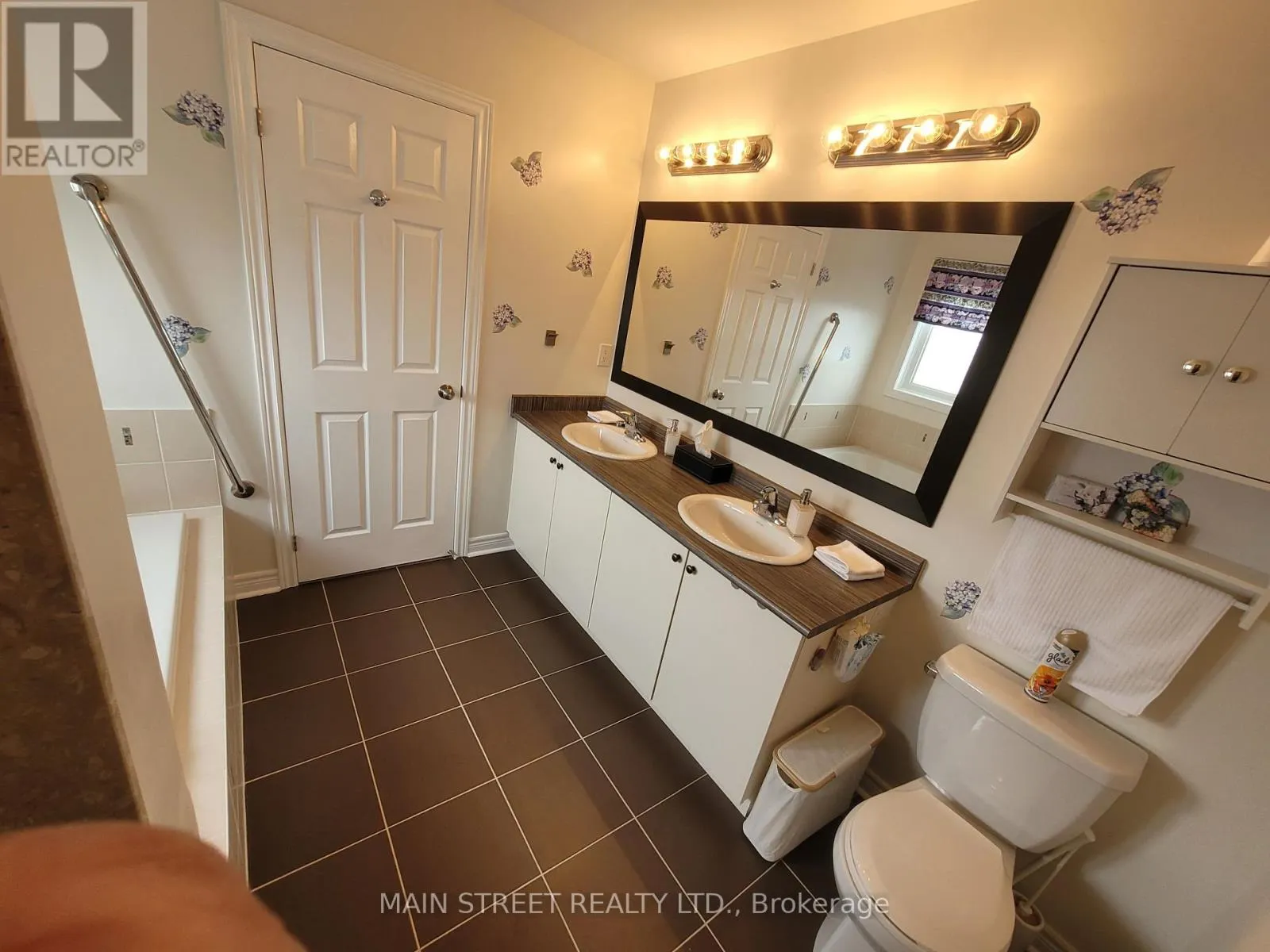 21 PRADY LANE