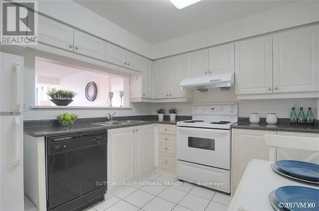 1002 - 11 TOWNSGATE DRIVE