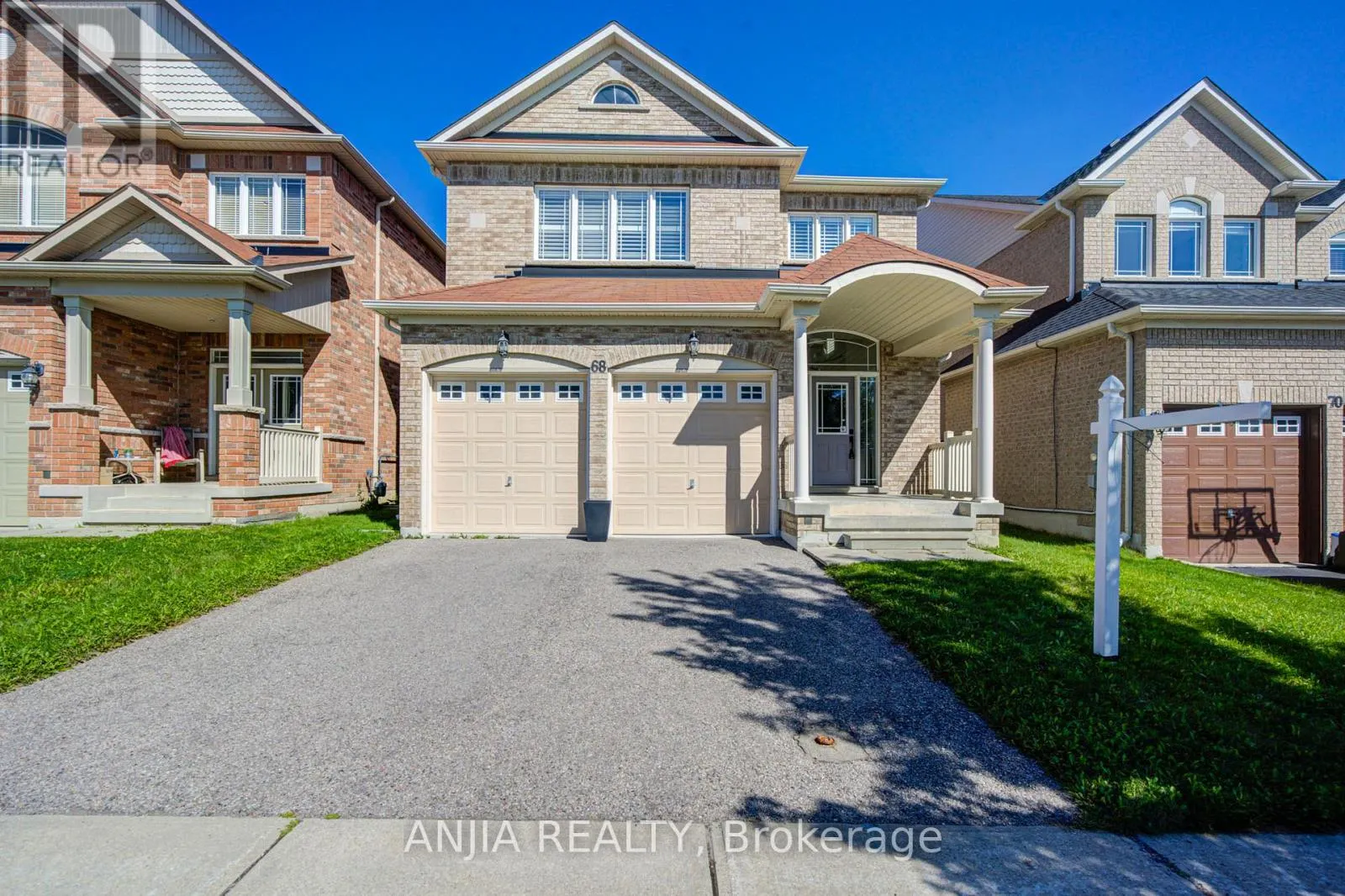 68 OLD FIELD CRESCENT