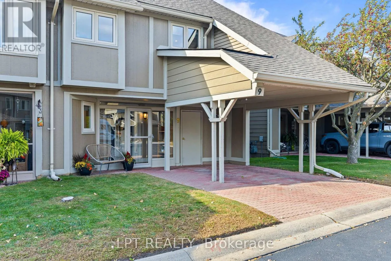 9 DAVY POINT CIRCLE