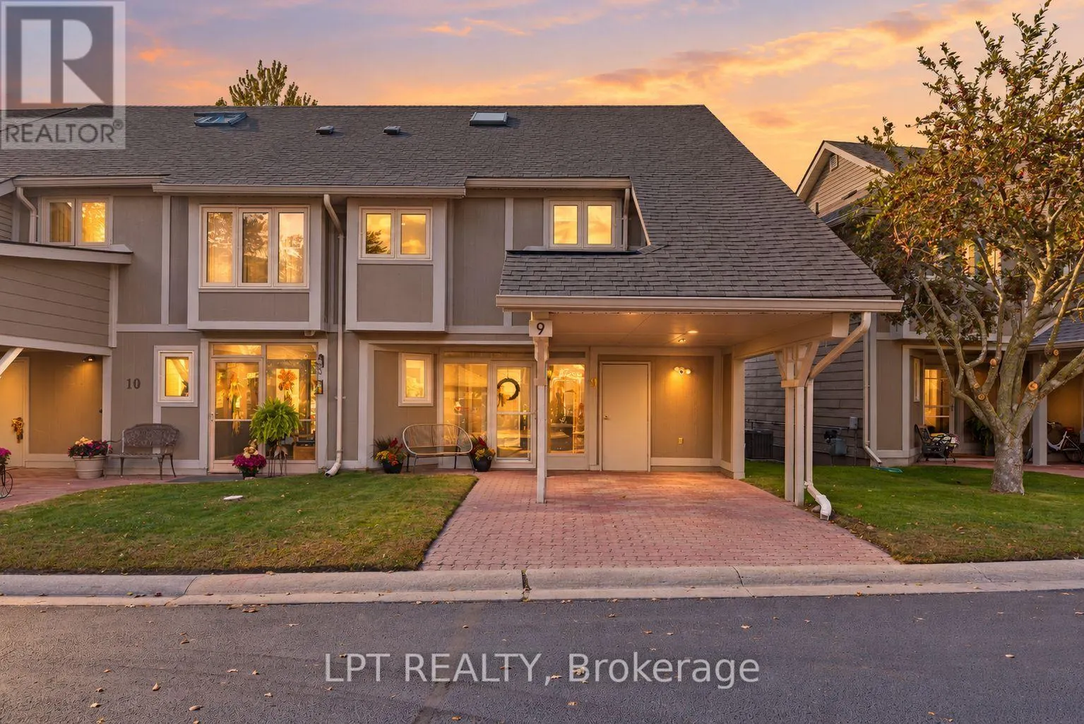 9 DAVY POINT CIRCLE