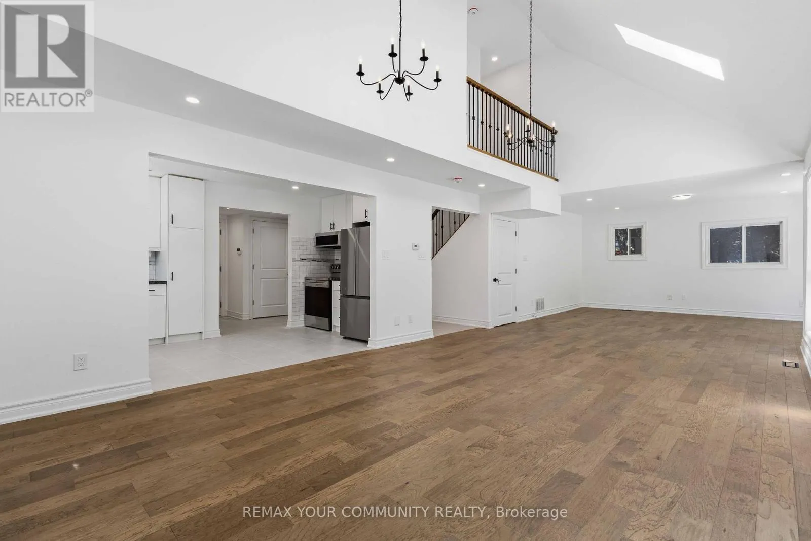 924 HELEN STREET