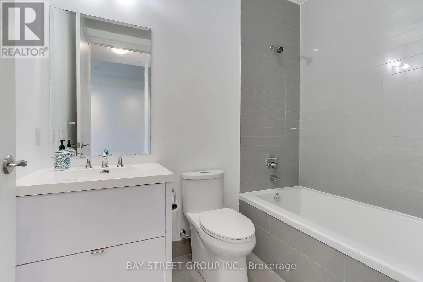 312 - 20 FRED VARLEY DRIVE