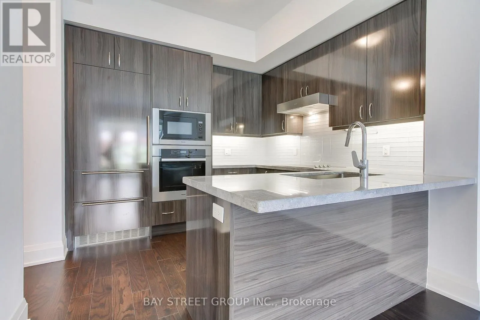 312 - 20 FRED VARLEY DRIVE