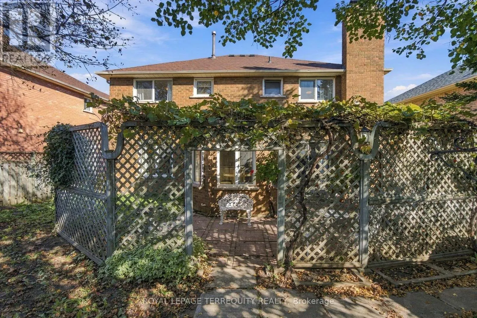 8 MALLORY AVENUE