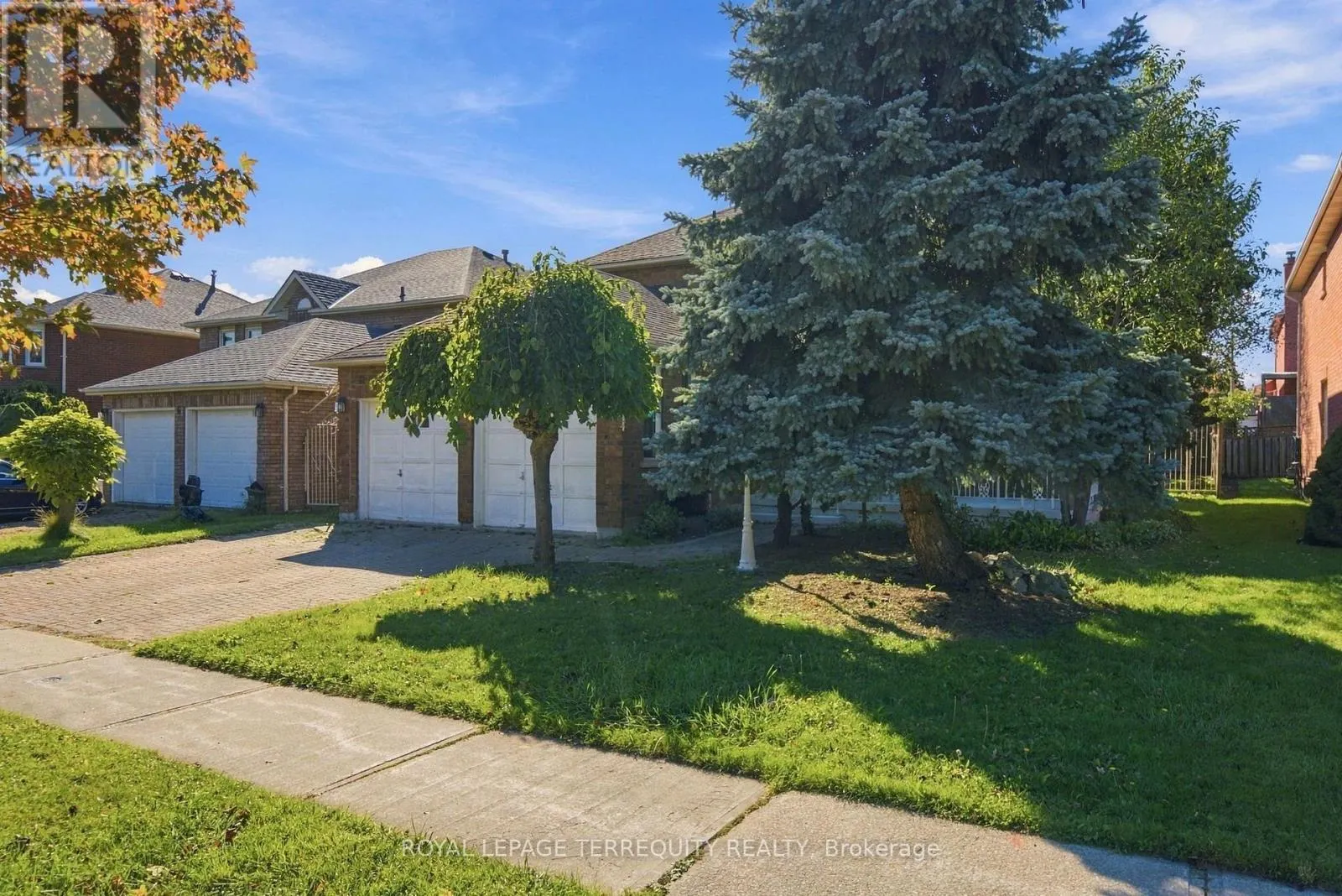 8 MALLORY AVENUE