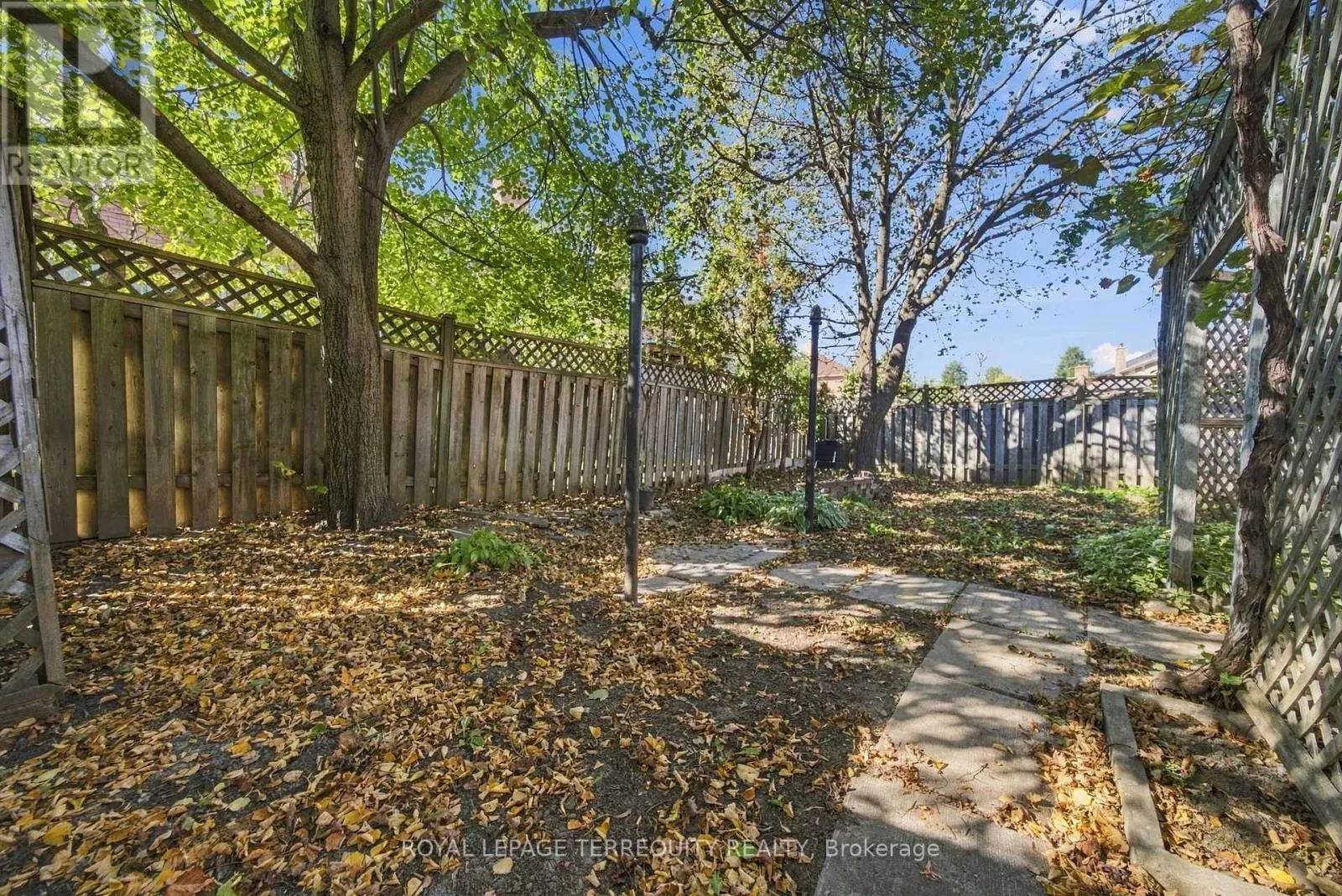 8 MALLORY AVENUE
