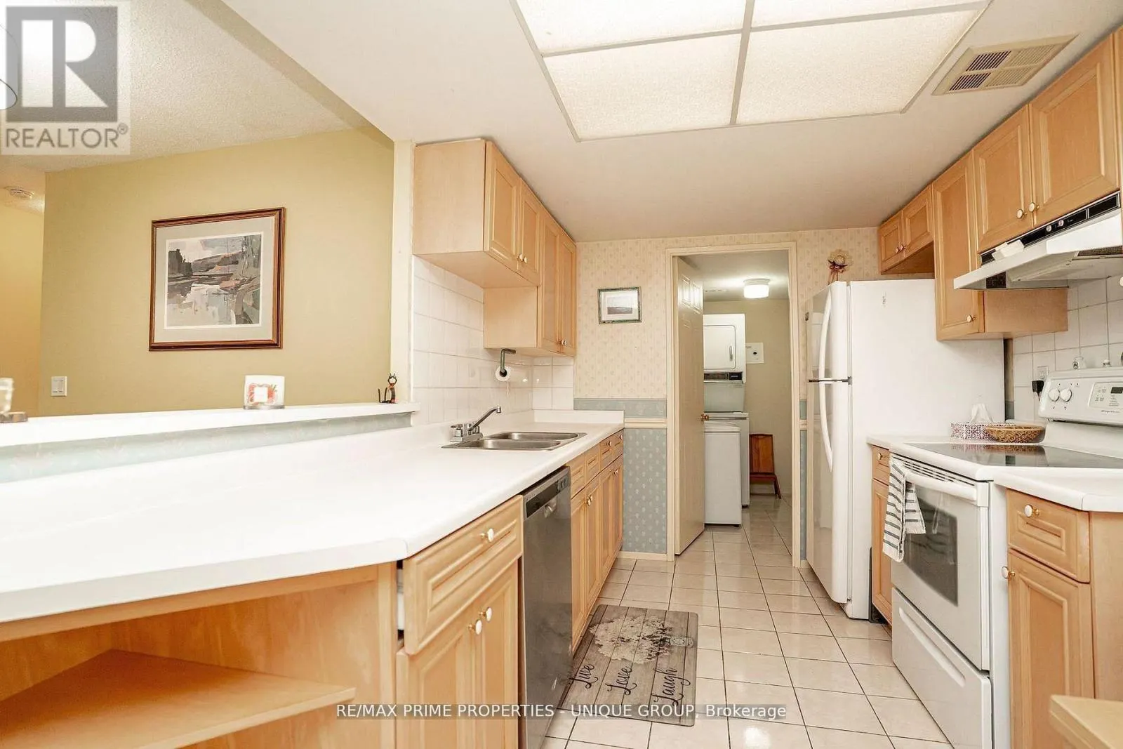 209 - 33 WELDRICK ROAD E