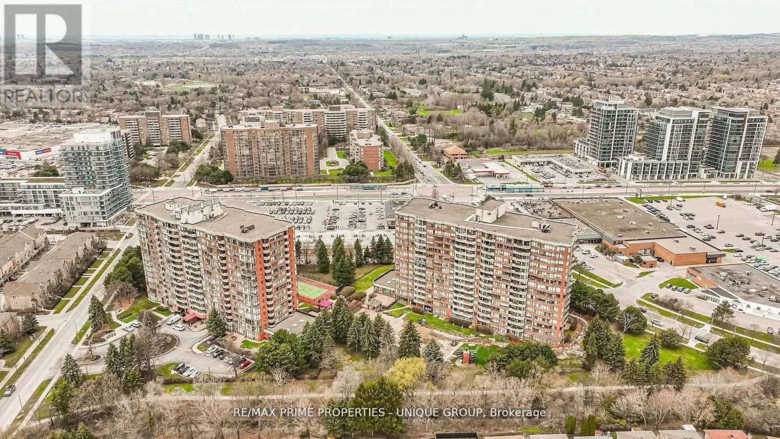 209 - 33 WELDRICK ROAD E