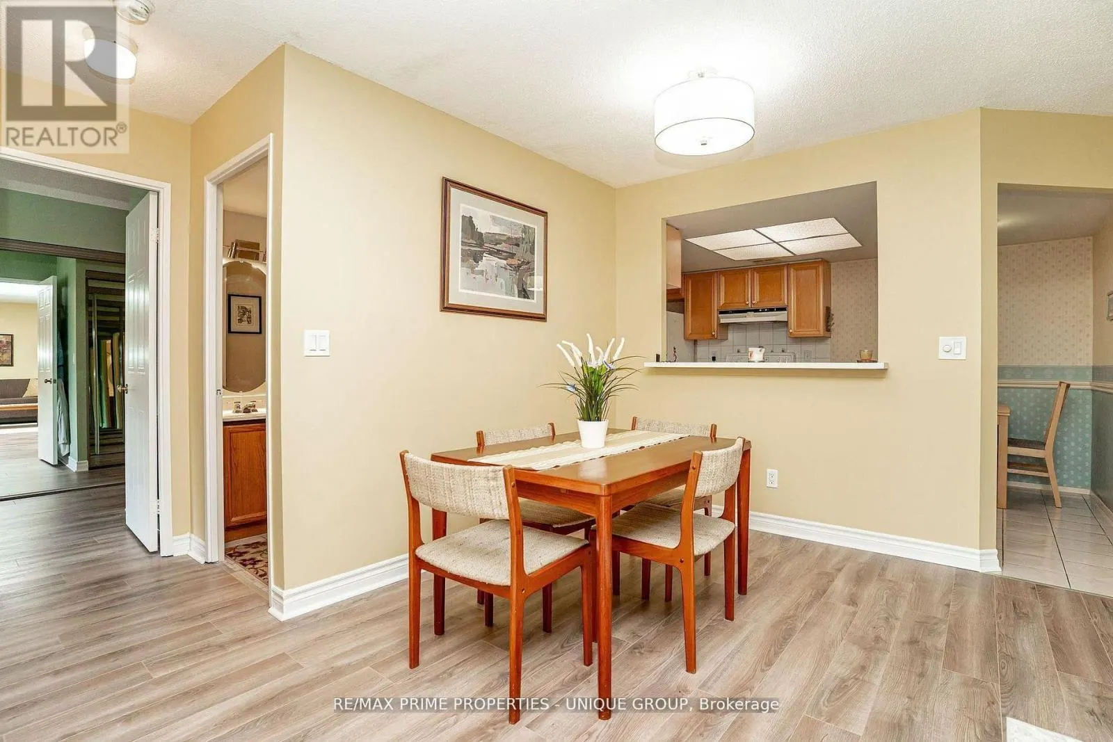 209 - 33 WELDRICK ROAD E