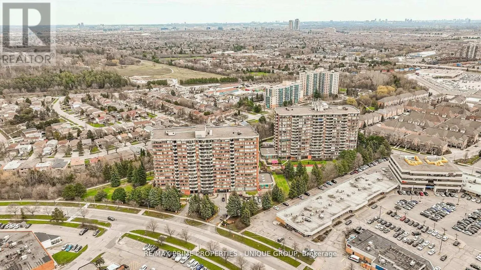 209 - 33 WELDRICK ROAD E