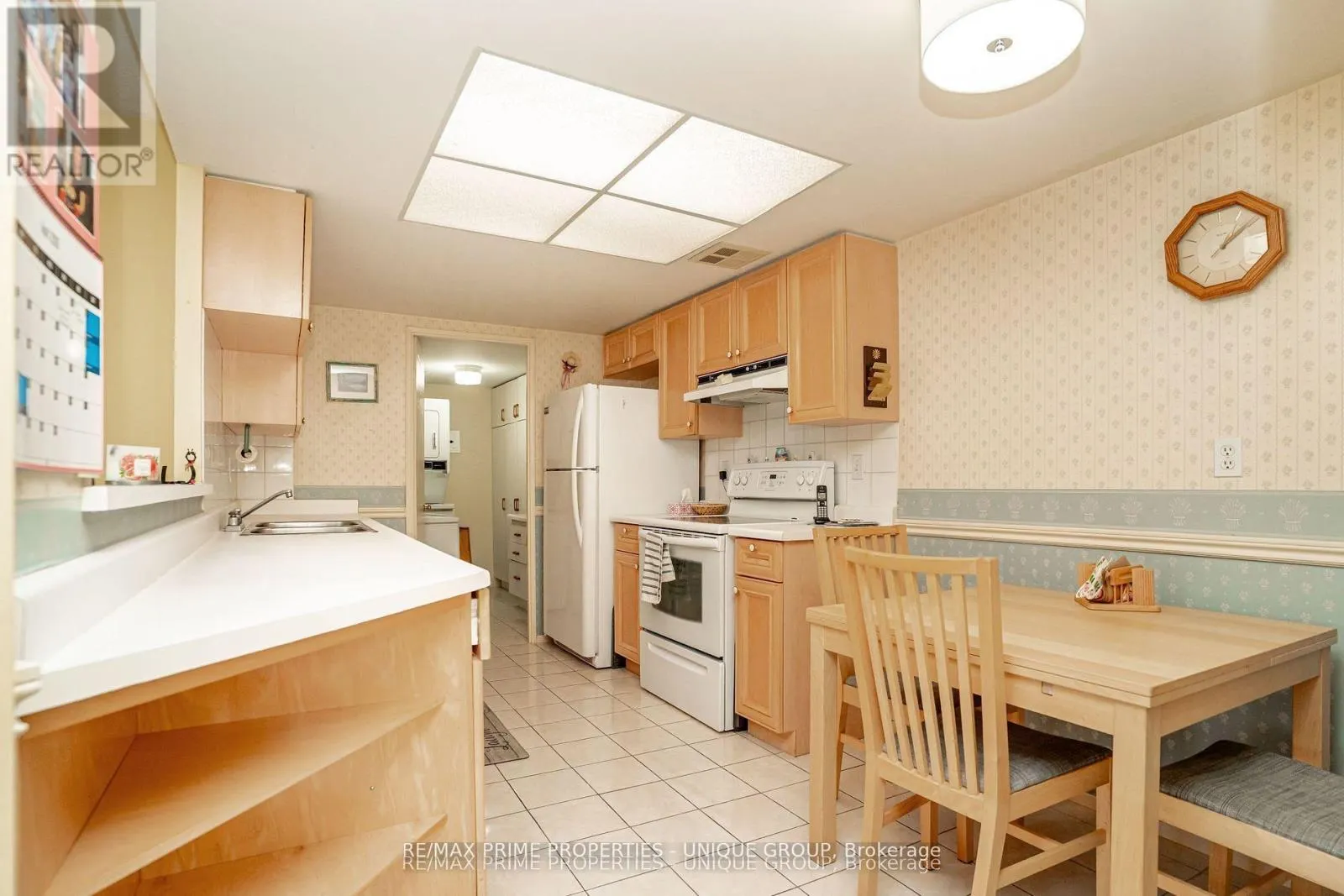 209 - 33 WELDRICK ROAD E
