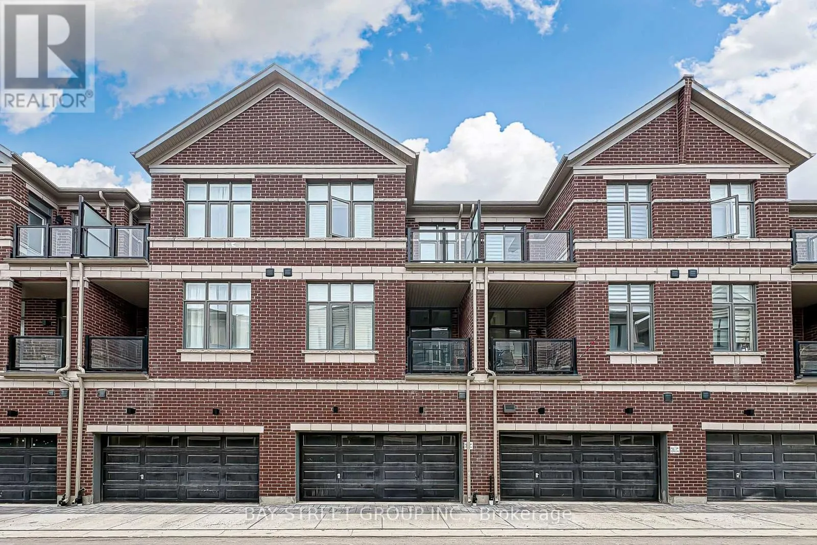 44 SEINE LANE