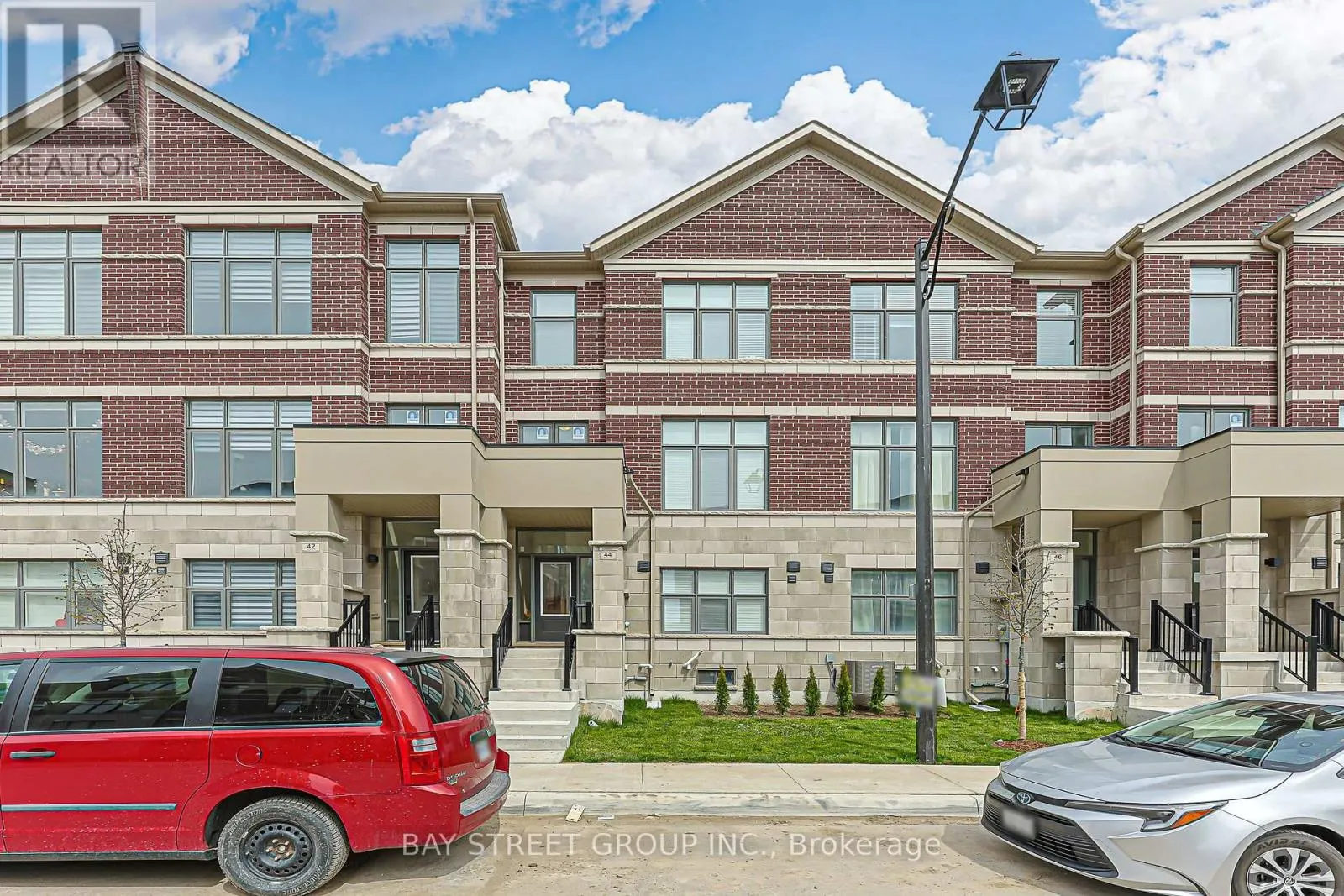 44 SEINE LANE