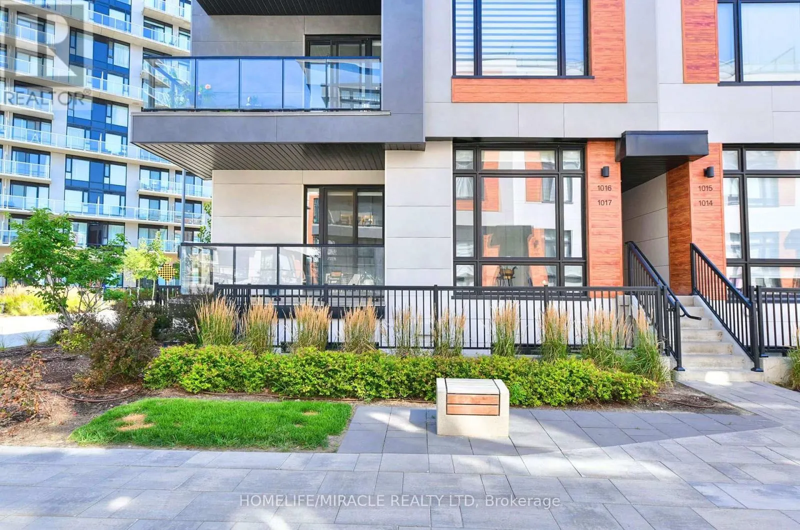 1017 - 14 DAVID EYER ROAD
