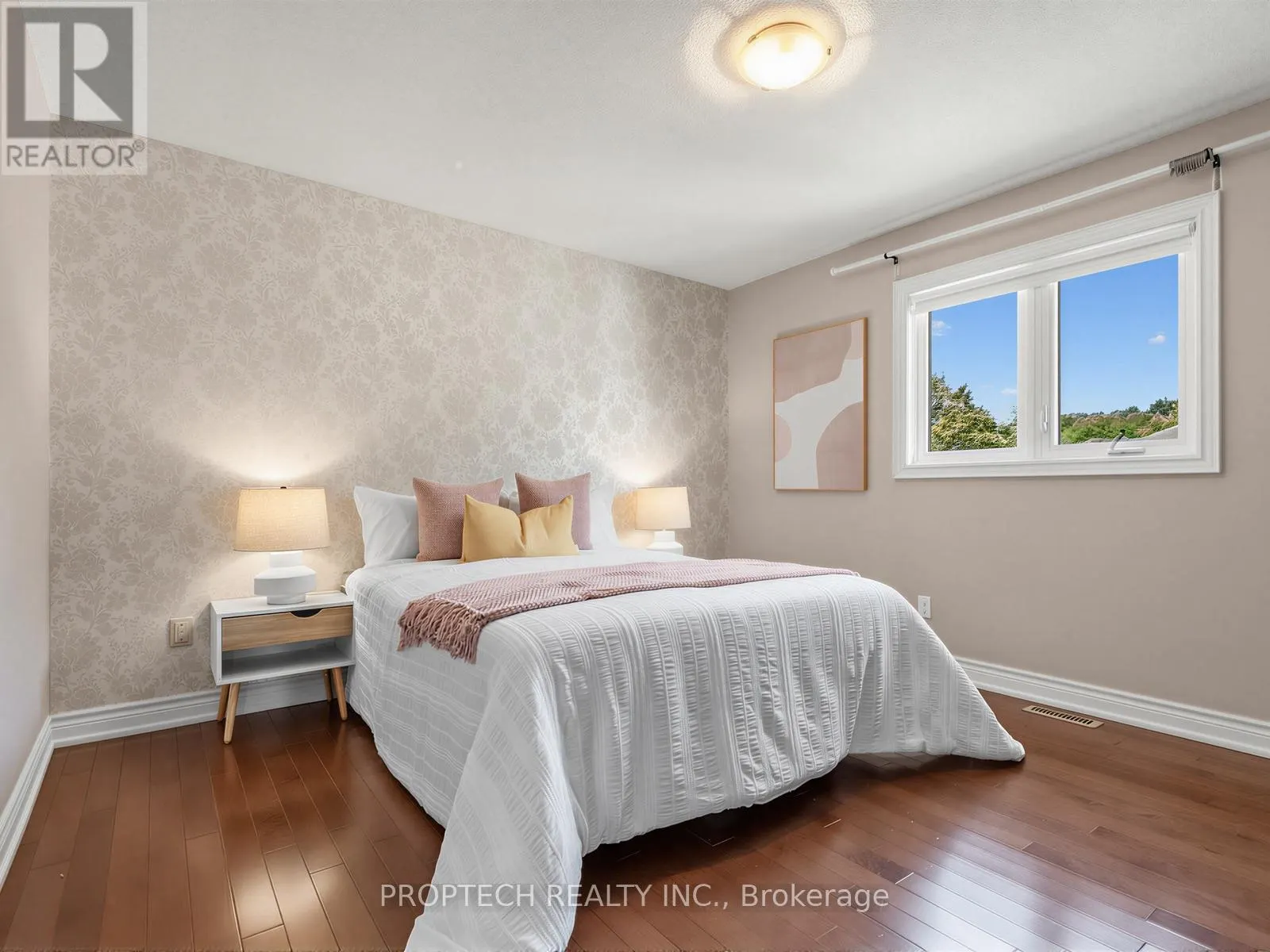 47 TOPHAM CRESCENT