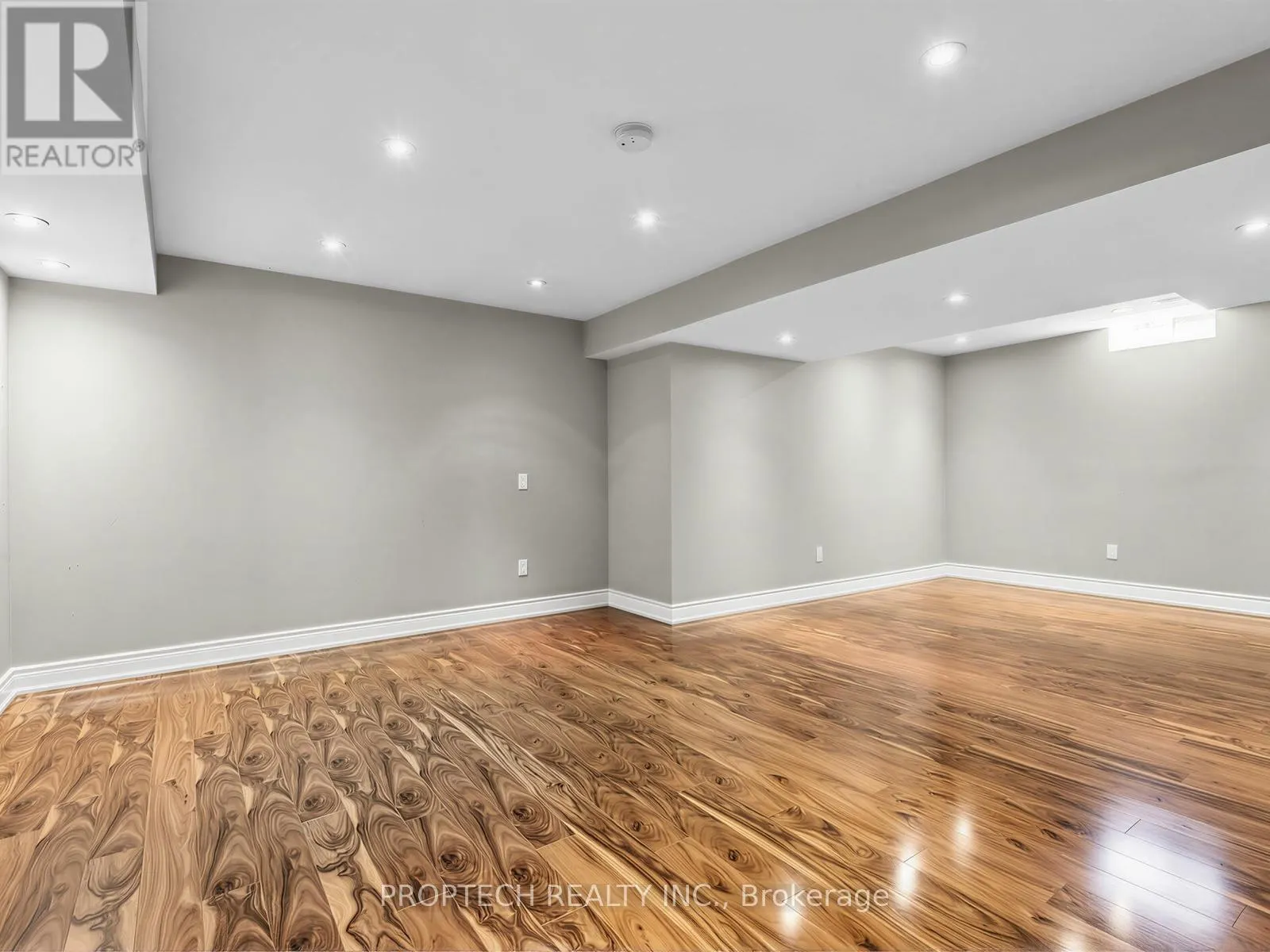 47 TOPHAM CRESCENT