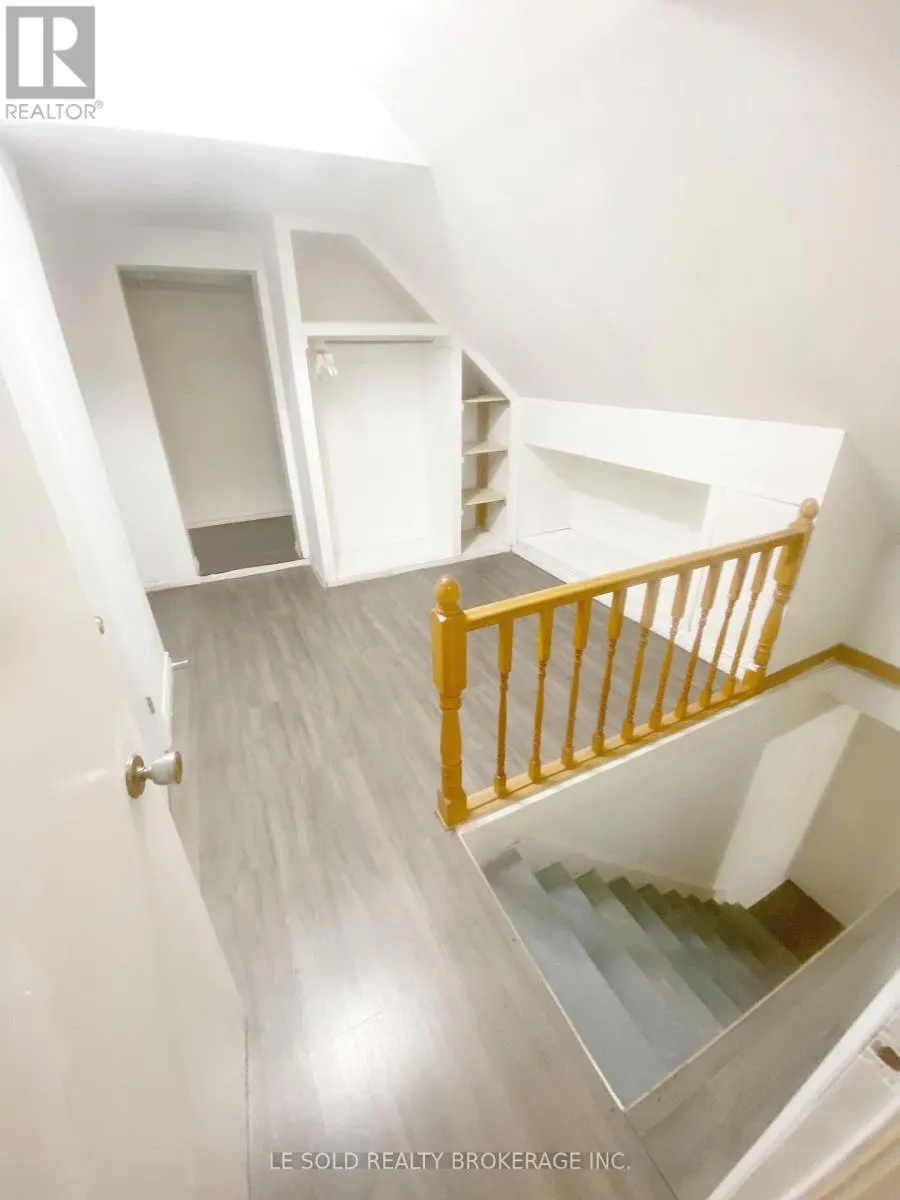 169 GORMLEY ROAD W