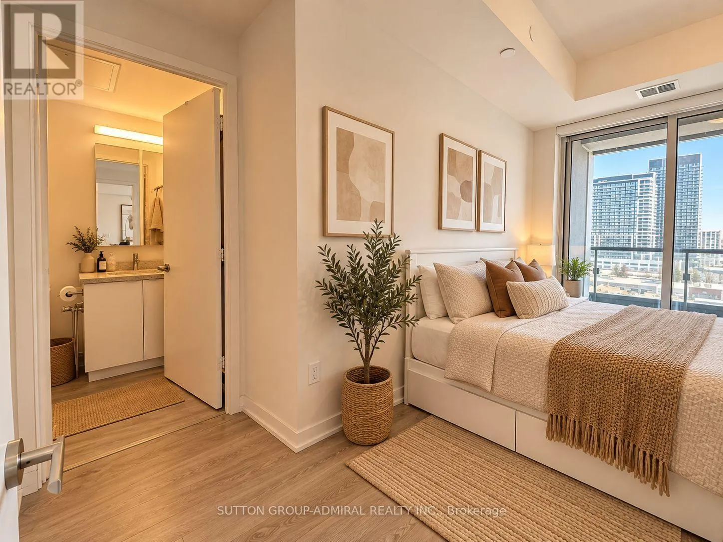 1006E - 8868 YONGE STREET