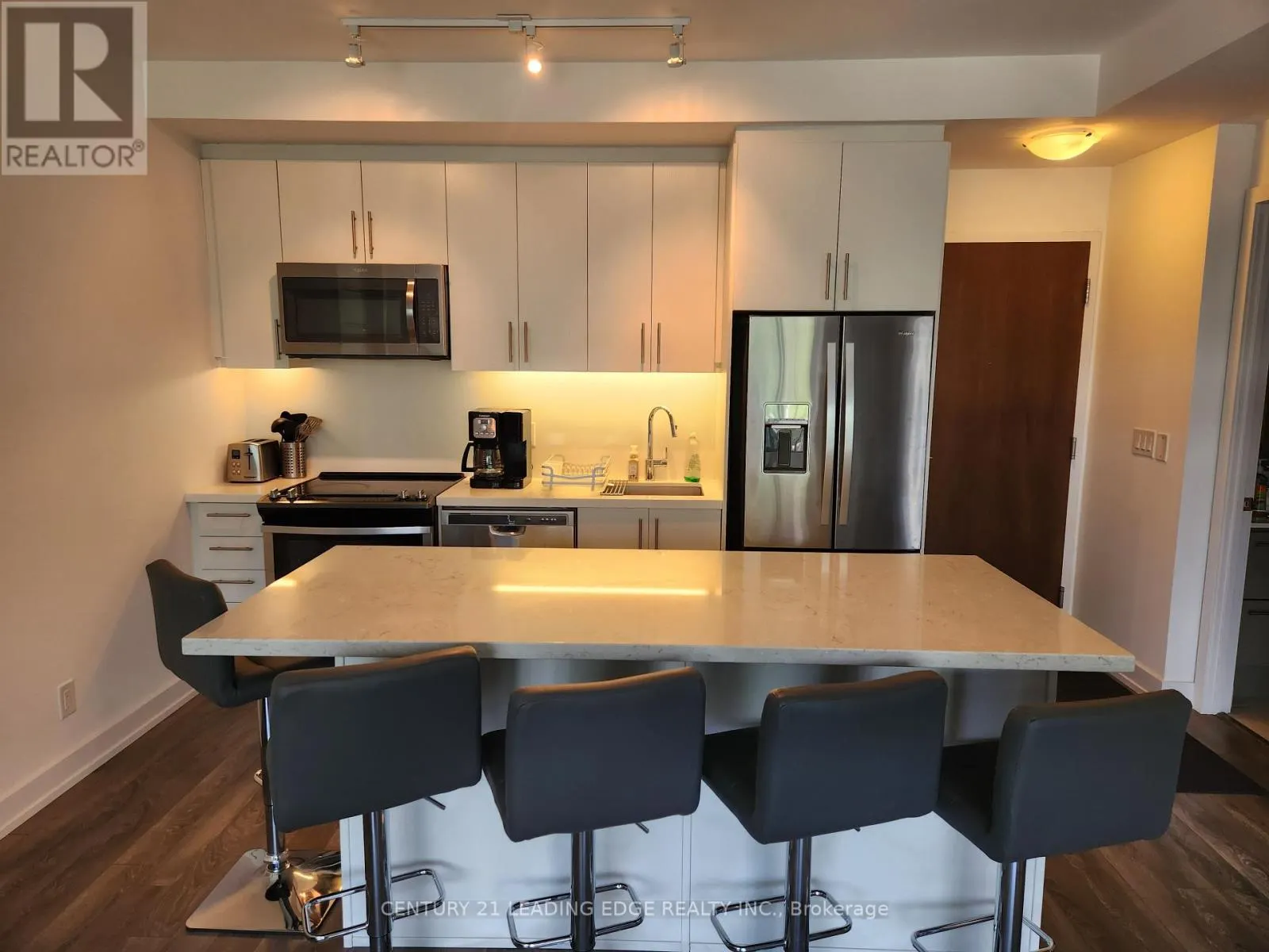 207 - 301 SEA RAY AVENUE