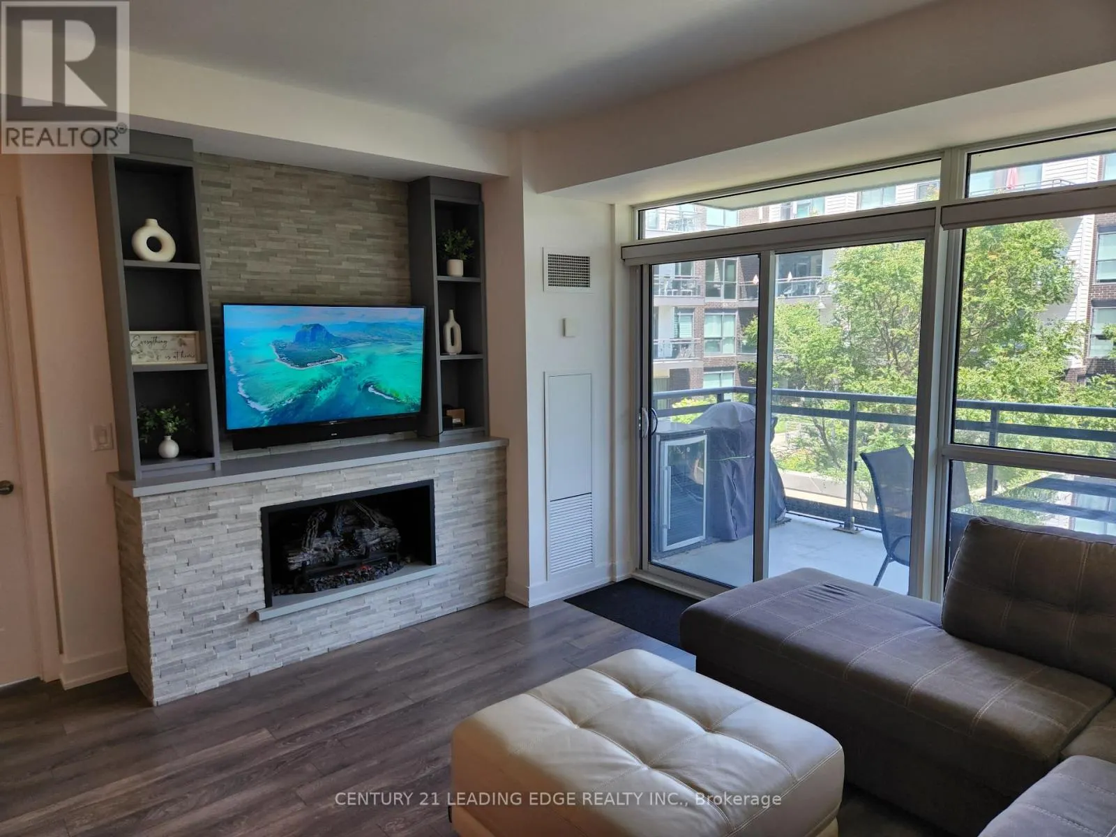 207 - 301 SEA RAY AVENUE
