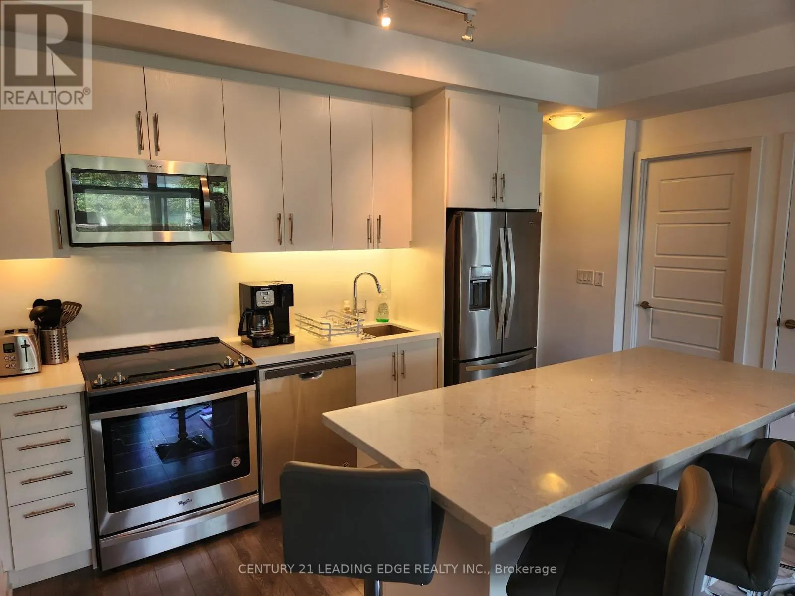 207 - 301 SEA RAY AVENUE