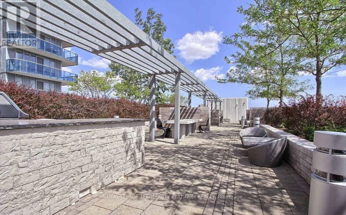 502 - 9471 YONGE STREET