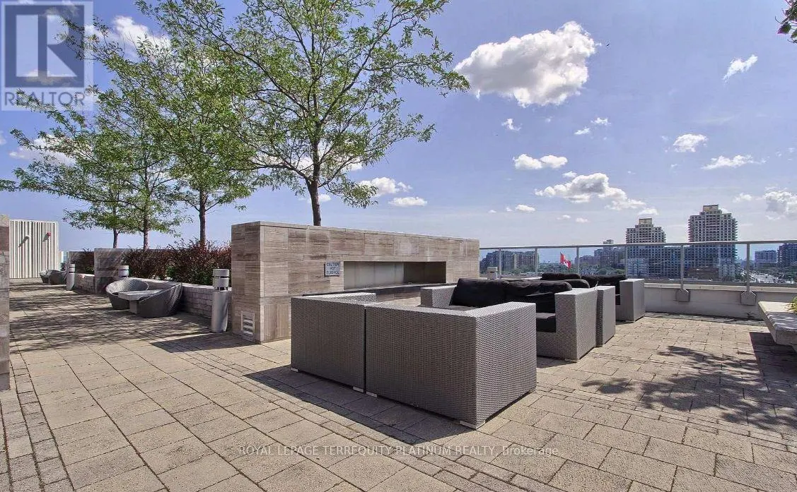 502 - 9471 YONGE STREET
