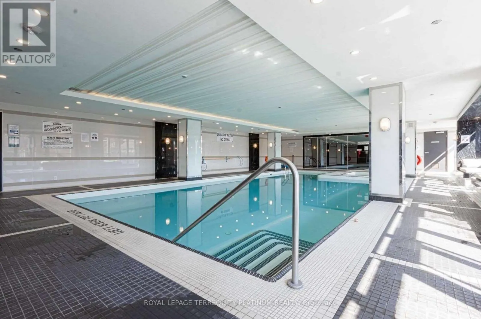 502 - 9471 YONGE STREET