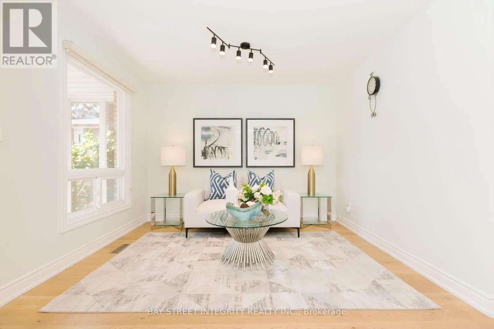 12 CHARNWOOD PLACE