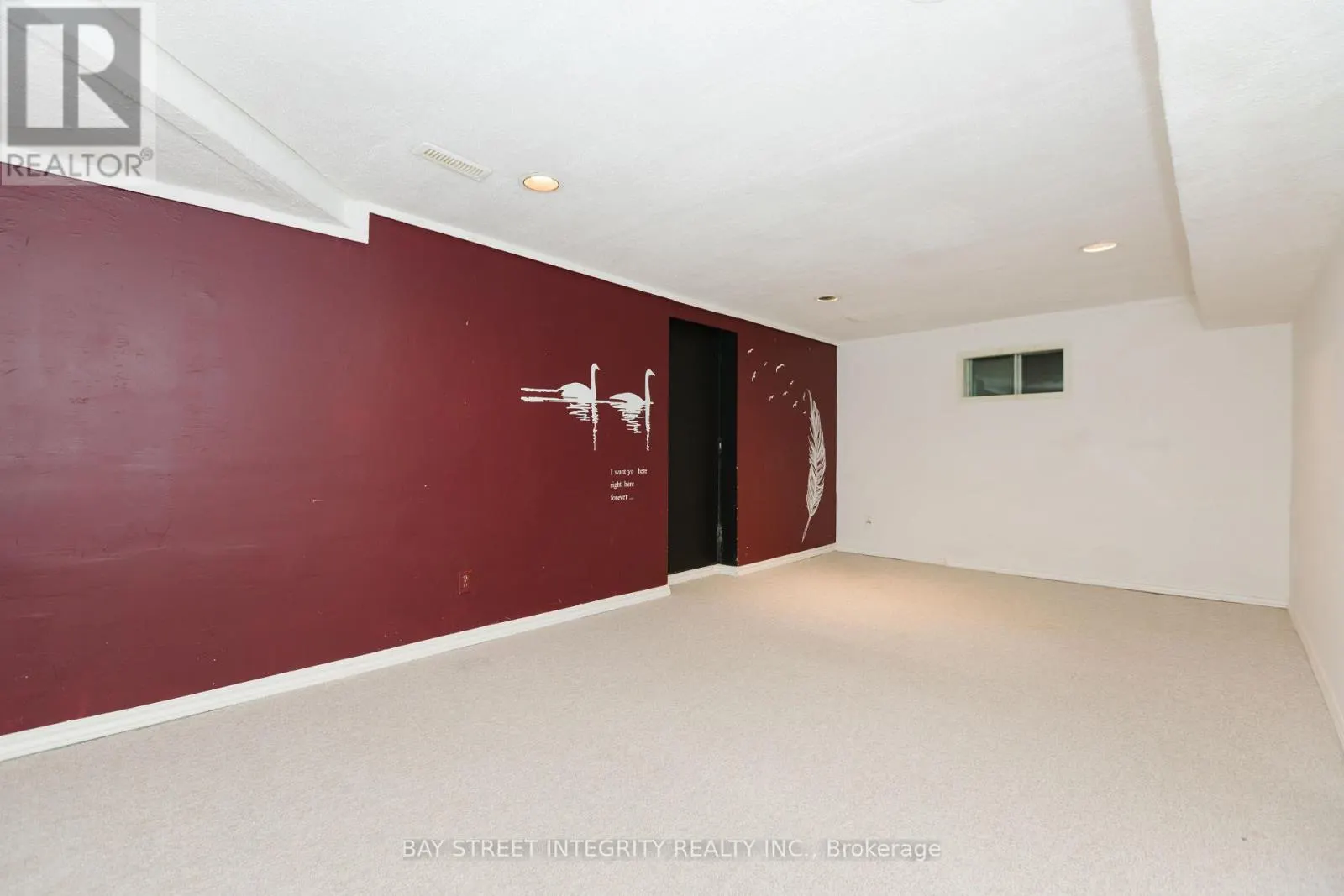 12 CHARNWOOD PLACE