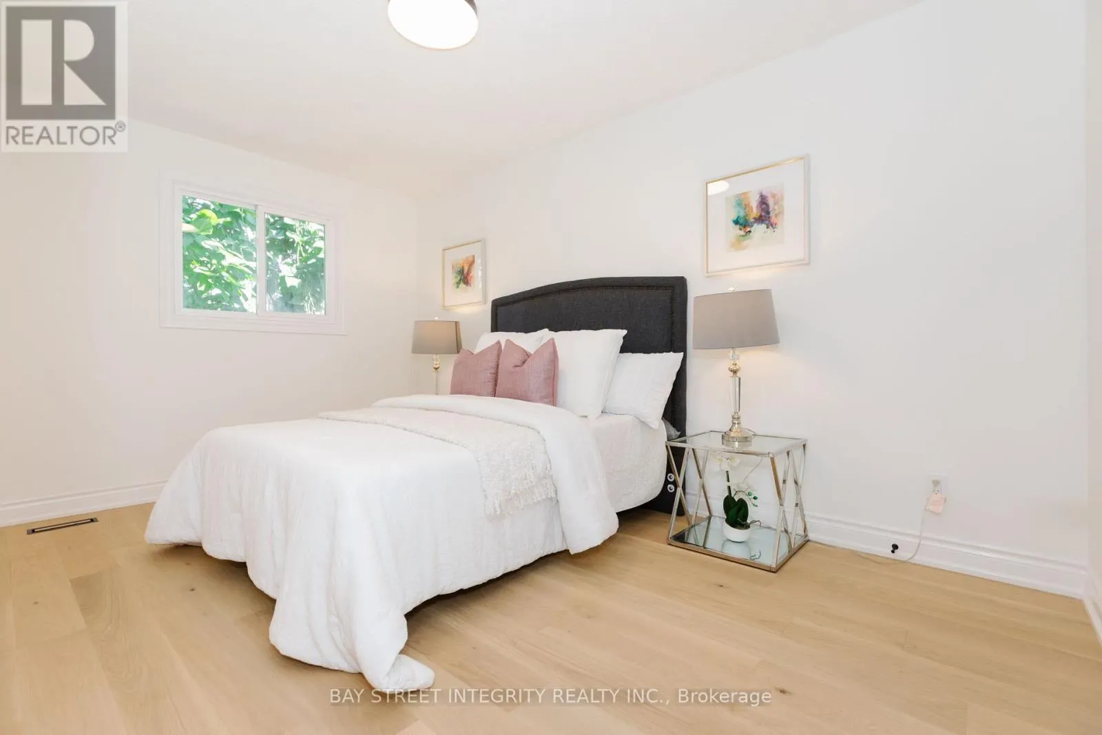 12 CHARNWOOD PLACE