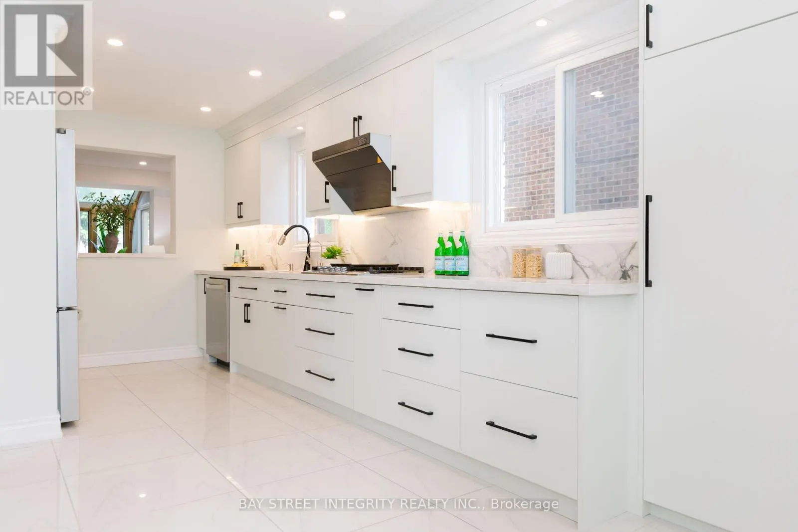 12 CHARNWOOD PLACE