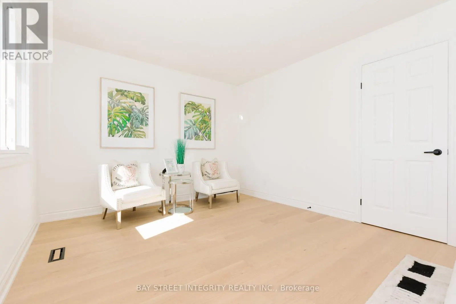 12 CHARNWOOD PLACE