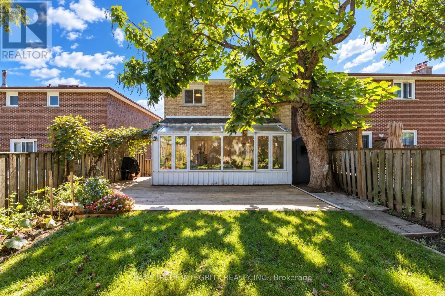 12 CHARNWOOD PLACE