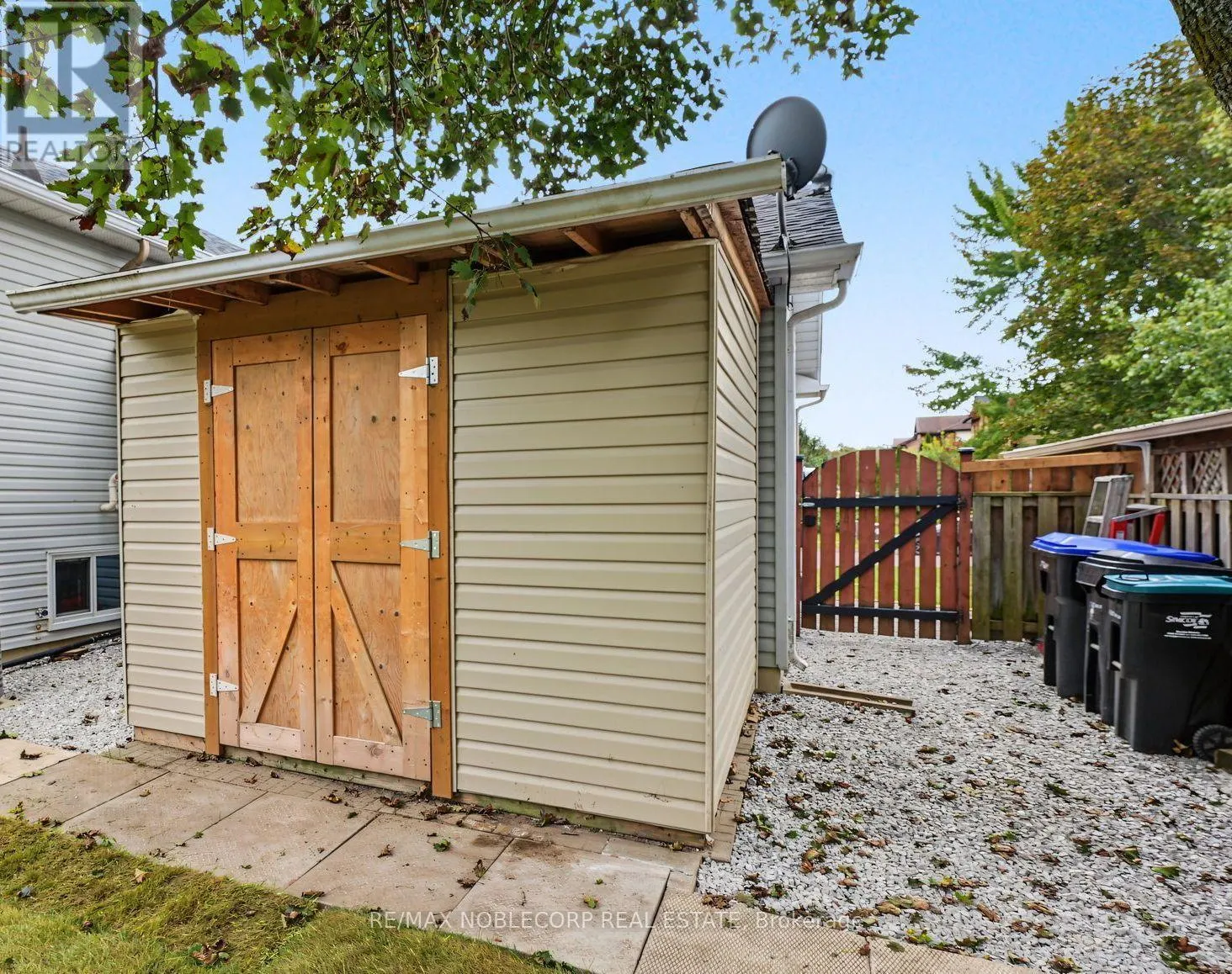 76 EDENBRIDGE DRIVE