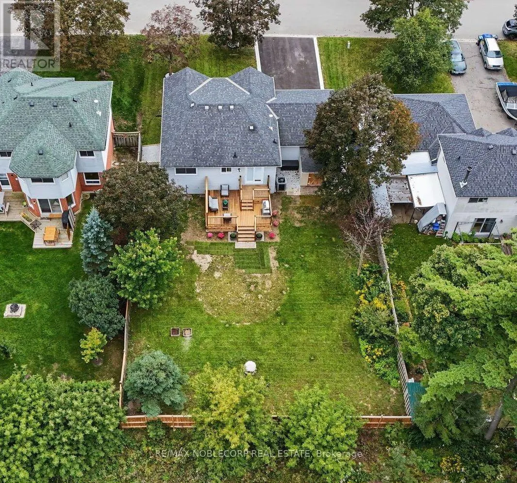 76 EDENBRIDGE DRIVE