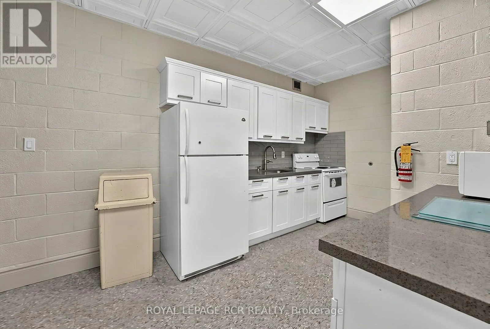 507 - 5 WELDRICK ROAD W