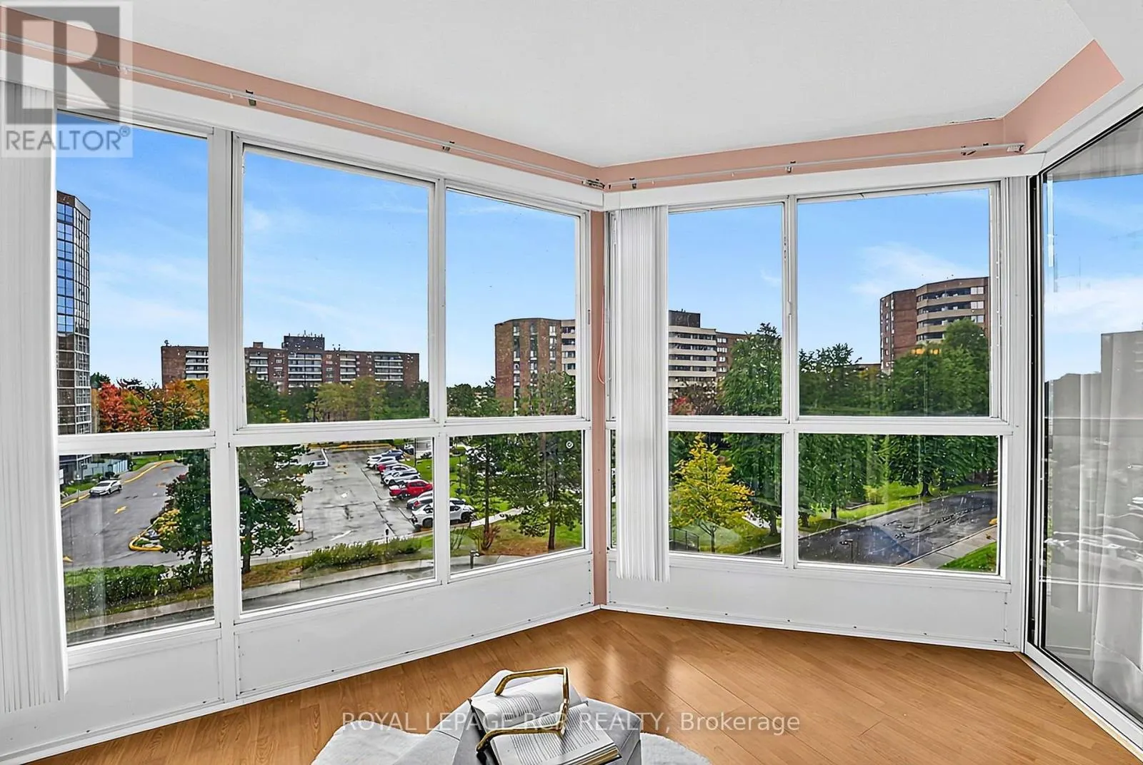 507 - 5 WELDRICK ROAD W