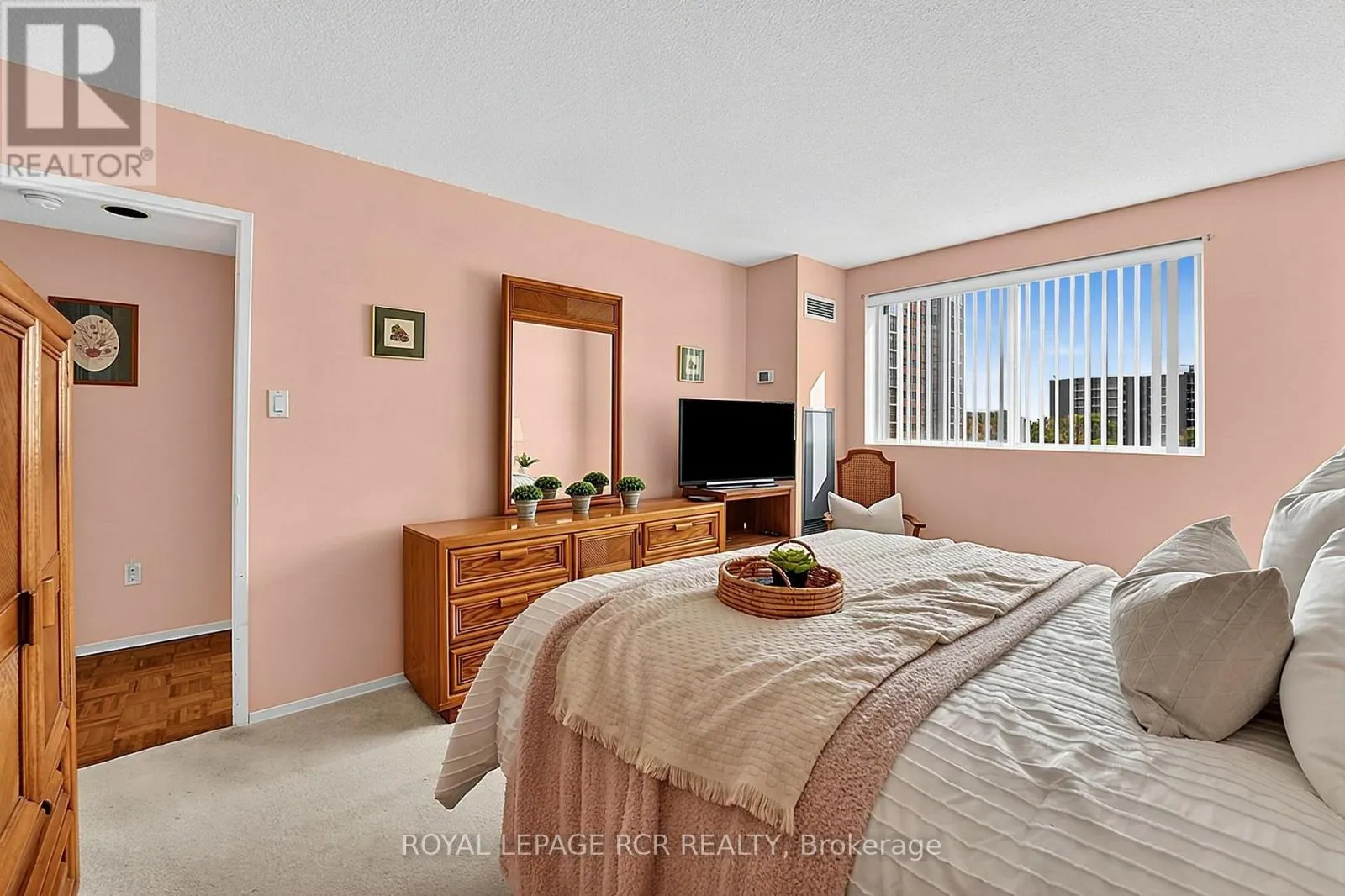 507 - 5 WELDRICK ROAD W